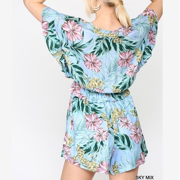 LAST ONE❗Feminine Sky Blue Tropical Print Romper - Picture 8 of 11